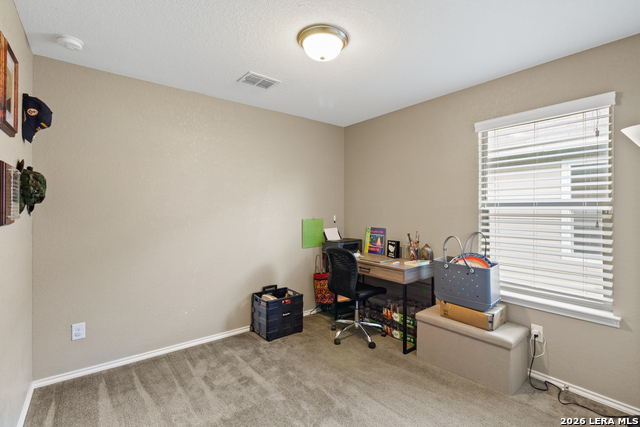 Listing photo id 4 for 10319 Fort Davis