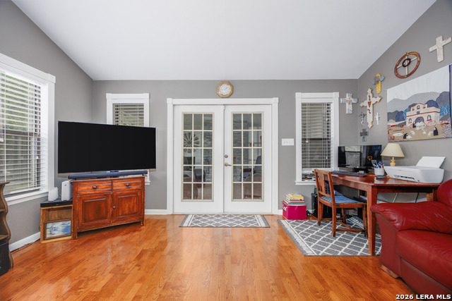 Image 16 of 39 For 9715 La Rue  