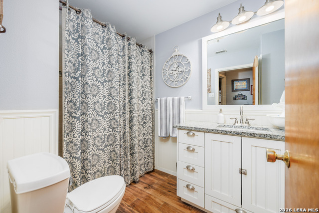 Image 24 of 39 For 9715 La Rue  