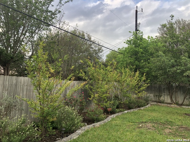 Image 33 of 39 For 9715 La Rue  