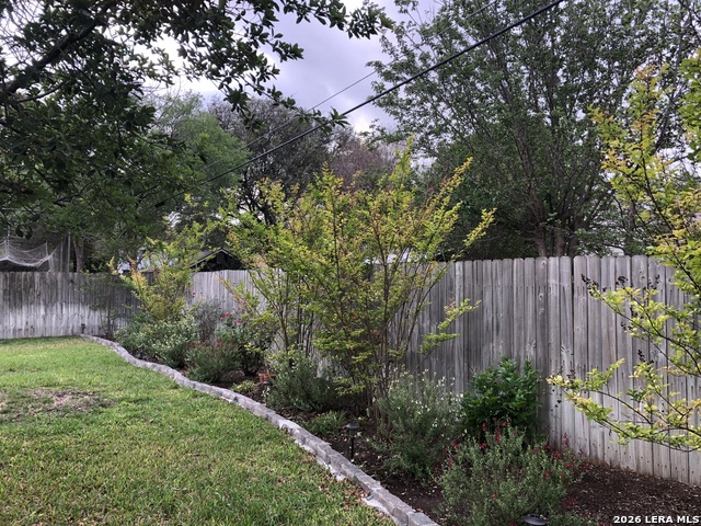 Image 36 of 39 For 9715 La Rue  