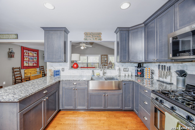 Image 8 of 39 For 9715 La Rue  