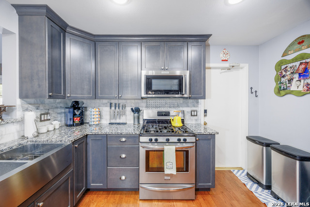 Image 9 of 39 For 9715 La Rue  