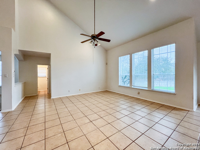 Image 7 of 25 For 22335 Mesa Knoll