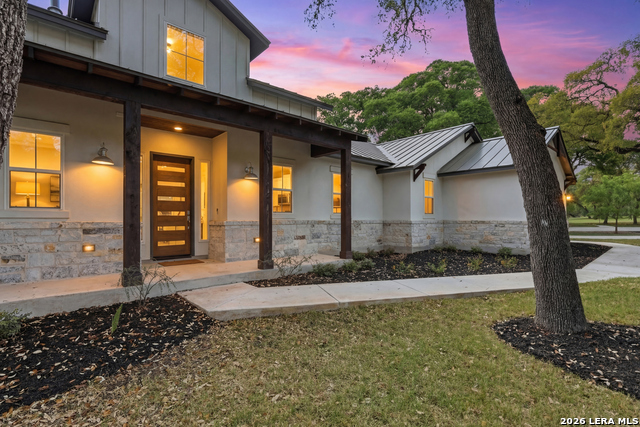 Image 2 of 50 For 259 Shepherds Crook