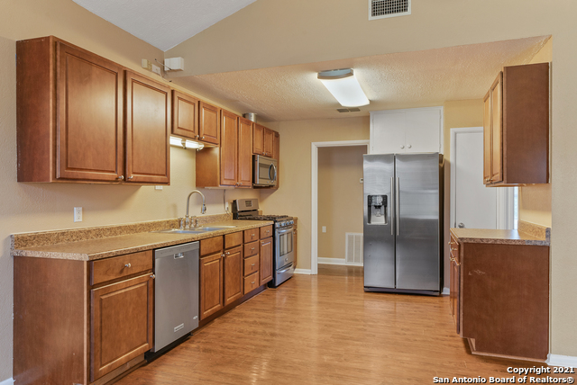 Image 10 of 32 For 615 Burwood Ln