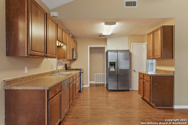 Image 11 of 32 For 615 Burwood Ln