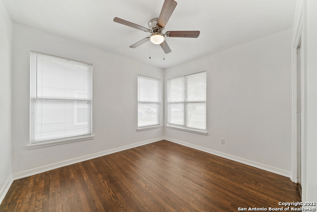 Image 23 of 32 For 615 Burwood Ln