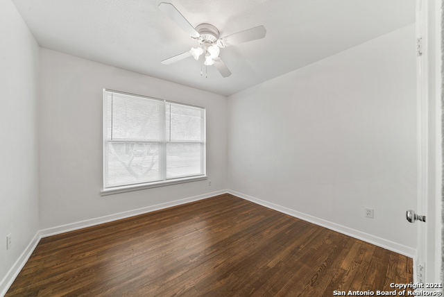 Image 24 of 32 For 615 Burwood Ln