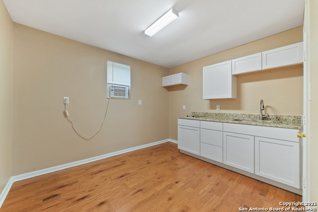 Image 26 of 32 For 615 Burwood Ln