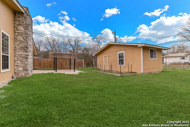 Image 31 of 32 For 615 Burwood Ln