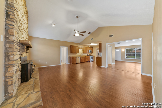 Image 8 of 32 For 615 Burwood Ln