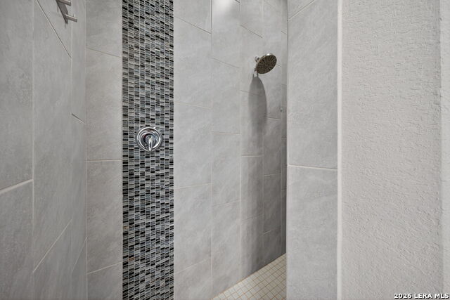 Image 25 of 54 For 5819 Sweetwater Way