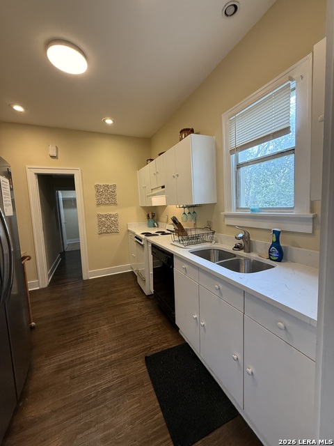 Image 10 of 26 For 402 Elsmere W