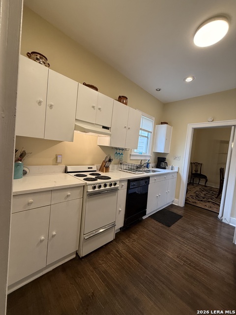 Image 12 of 26 For 402 Elsmere W