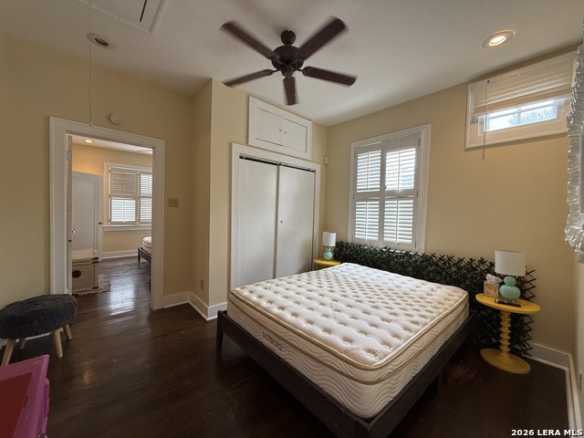 Image 24 of 26 For 402 Elsmere W