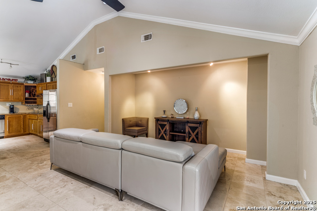 Image 8 of 28 For 9106 Saddle Trl