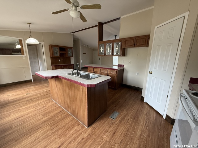 Image 10 of 29 For 22819 Grand Spg