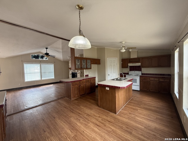 Image 12 of 29 For 22819 Grand Spg