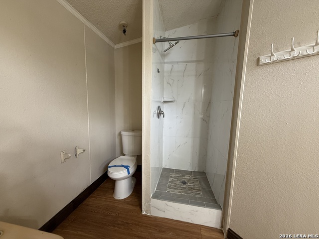 Image 23 of 29 For 22819 Grand Spg