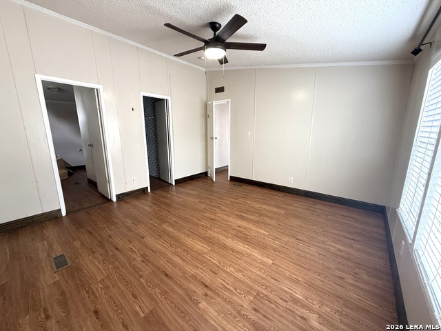 Image 25 of 29 For 22819 Grand Spg