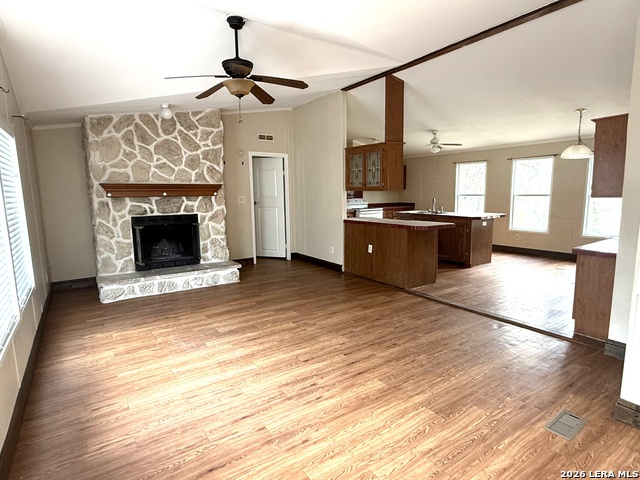 Image 7 of 29 For 22819 Grand Spg