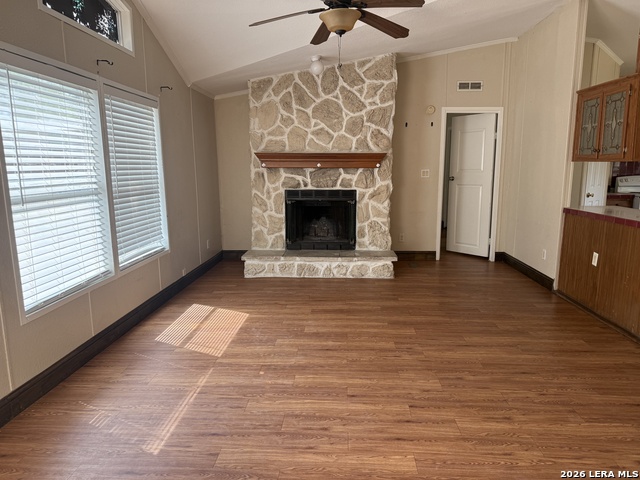 Image 8 of 29 For 22819 Grand Spg