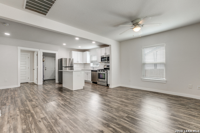 Image 7 of 25 For 124 Nelson Ave