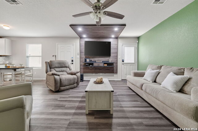 Image 12 of 25 For 6407 Delgado