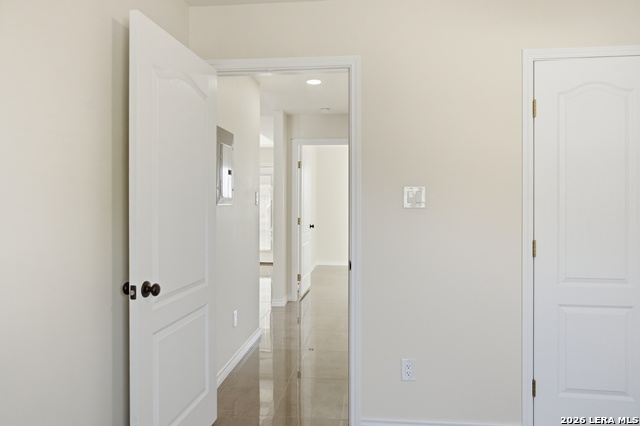 Image 11 of 16 For 1090 Kifuri Street