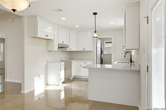 Image 4 of 16 For 1090 Kifuri Street