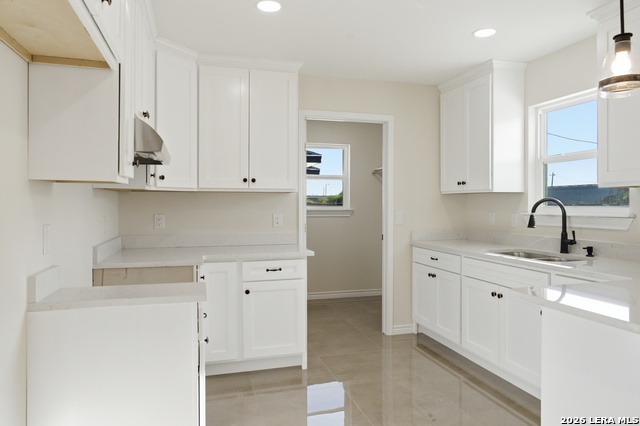 Image 5 of 16 For 1090 Kifuri Street