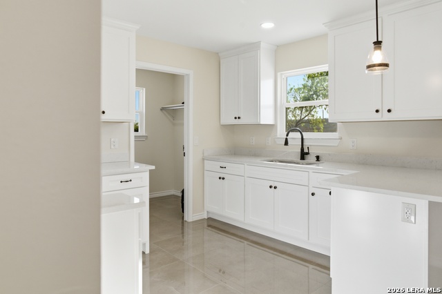 Image 6 of 16 For 1090 Kifuri Street