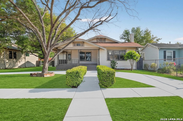 Image 11 of 52 For 806 Kayton Ave