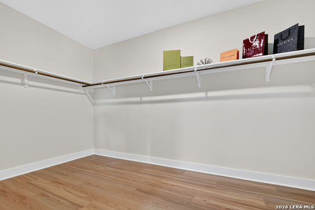 Image 34 of 52 For 806 Kayton Ave