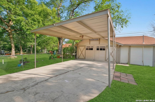 Image 38 of 52 For 806 Kayton Ave