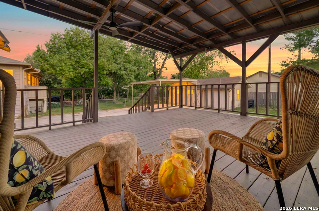 Image 5 of 52 For 806 Kayton Ave