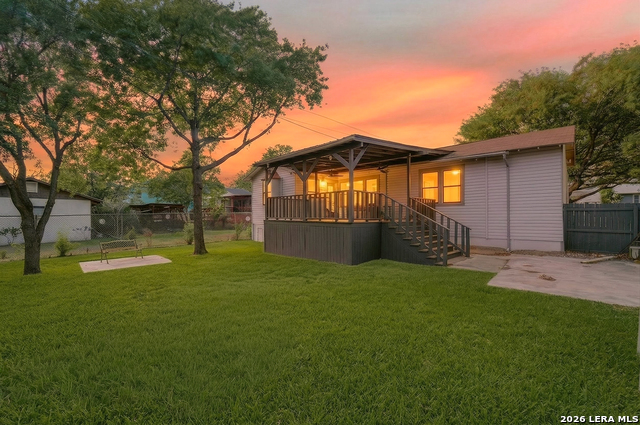 Image 6 of 52 For 806 Kayton Ave