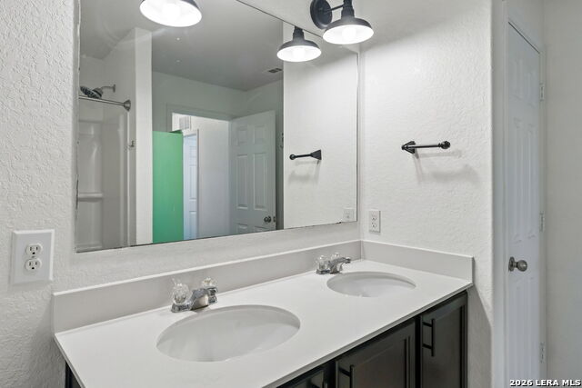 Image 22 of 47 For 27611 Lasso Bend