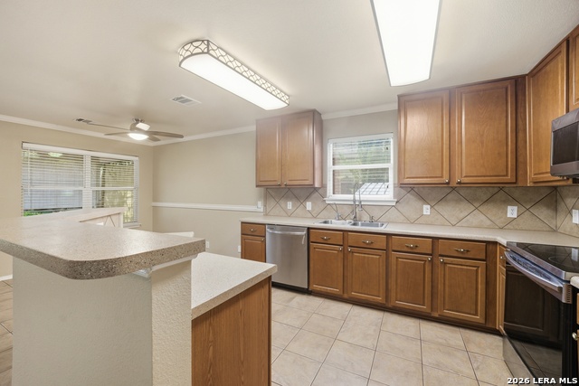 Image 15 of 37 For 418 Bright Chase