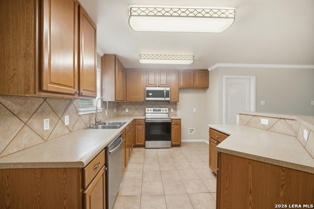 Image 17 of 37 For 418 Bright Chase