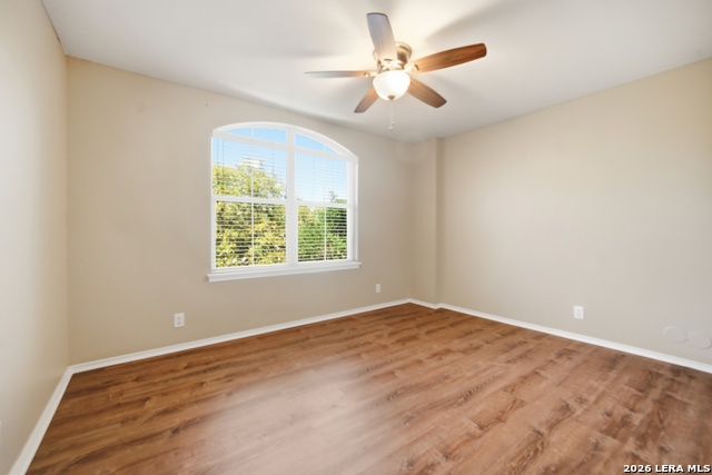 Image 27 of 37 For 418 Bright Chase