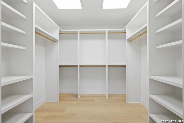 Image 23 of 50 For 118 Tiger Tail