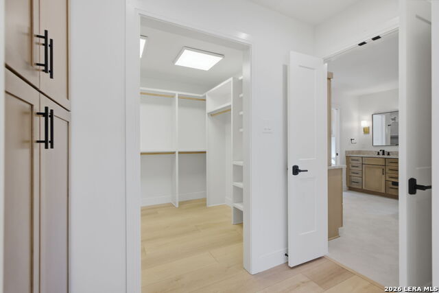 Image 24 of 50 For 118 Tiger Tail