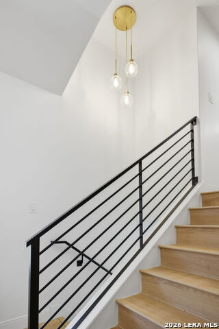 Image 29 of 50 For 118 Tiger Tail