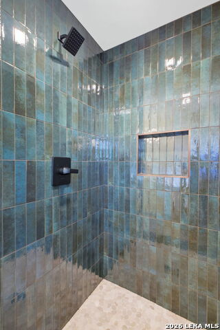 Image 32 of 50 For 118 Tiger Tail