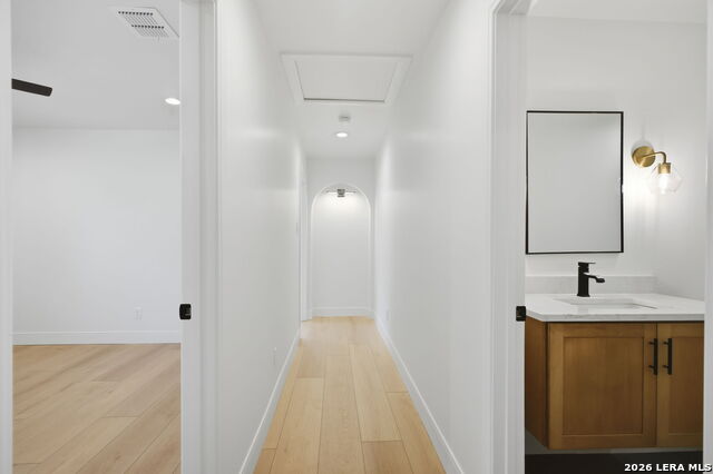 Image 39 of 50 For 118 Tiger Tail