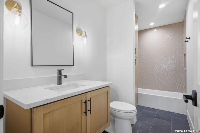 Image 40 of 50 For 118 Tiger Tail