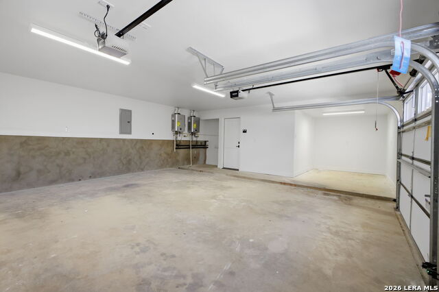 Image 45 of 50 For 118 Tiger Tail