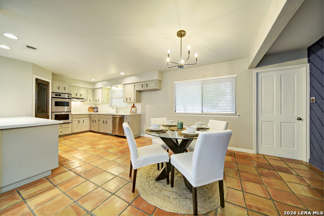 Image 15 of 35 For 815 Silver Spruce